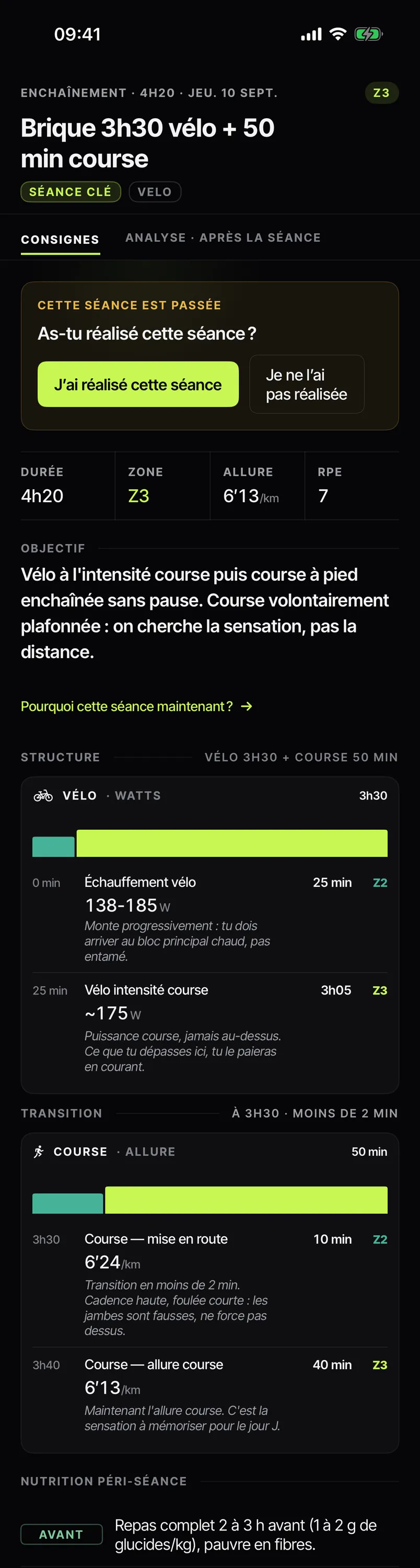 Écran Séance de l’application PREVAIL, onglet Consignes&nbsp;: une brique de 3&nbsp;h&nbsp;30 de vélo et 50&nbsp;minutes de course, sa durée, sa zone et son allure, l’objectif de la séance, sa structure bloc par bloc avec la puissance ou l’allure cible de chacun, la transition et la nutrition autour de l’effort.